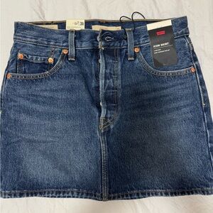 Levi's Classic Blue Jeans Skirt Timeless Style
